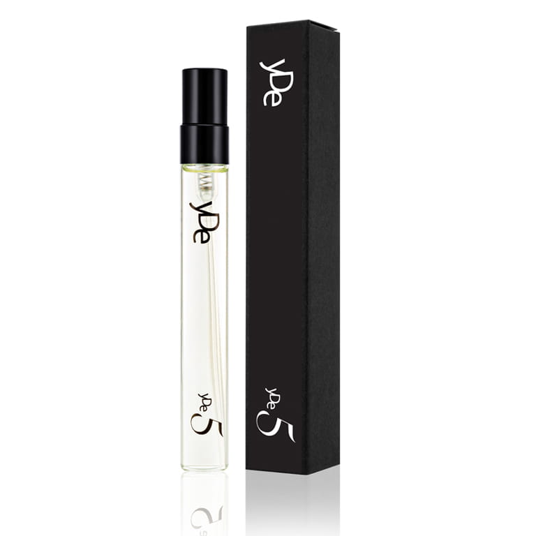 Naturalne niszowe perfumy yDe 5 10ml w szklanej buteleczce.
